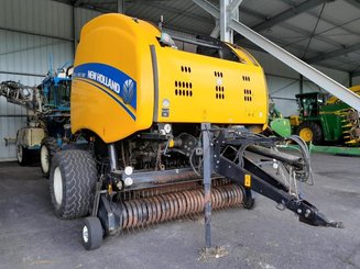 Presse à balles rondes New Holland ROLLBELT180 - 1