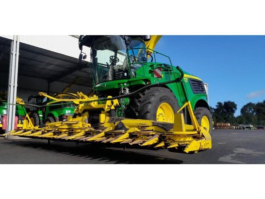 Ensileuse automotrice - 9700