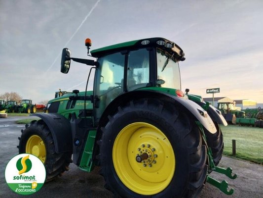 Tracteur agricole John Deere 6R155