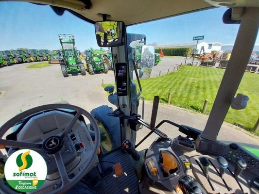Tracteur agricole John Deere 6120M