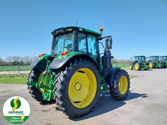 Tracteur agricole John Deere 6120M