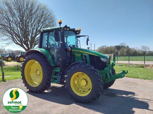 Tracteur agricole John Deere 6120M