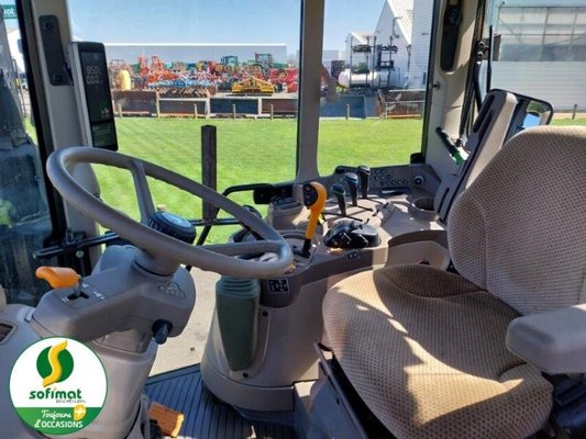 Tracteur agricole John Deere 6120M