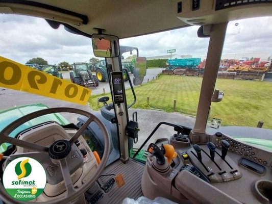 Tracteur agricole John Deere 6155M
