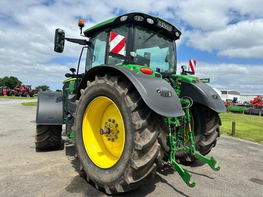 Tracteur agricole John Deere 6R165