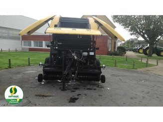 Presse à balles rondes New Holland ROLLBELT180 - 1