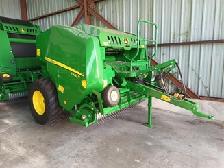 Presse enrubanneuse John Deere F441R - 1
