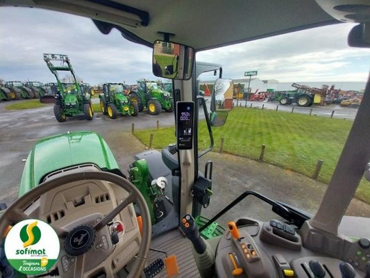 Tracteur agricole John Deere 6155M