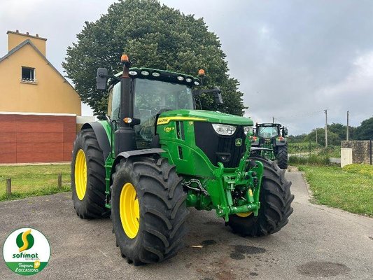 Tracteur agricole John Deere 6R215
