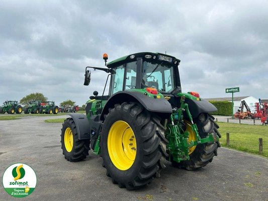 Tracteur agricole John Deere 6155M