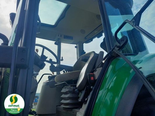 Tracteur agricole John Deere 6120M