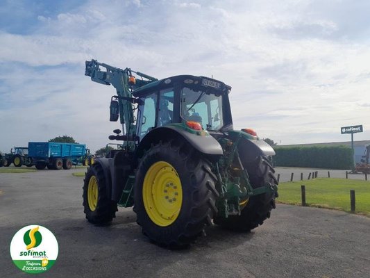 Tracteur agricole John Deere 6120M