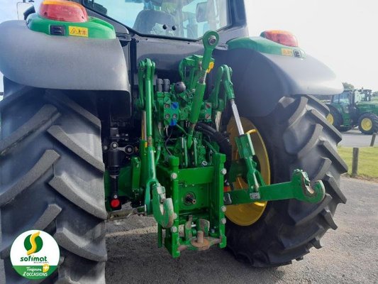 Tracteur agricole John Deere 6120M