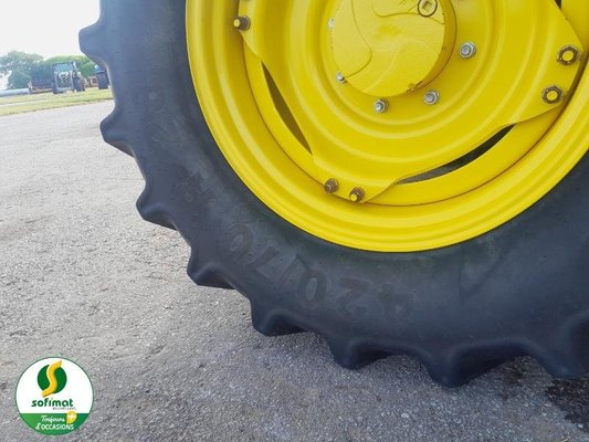 Tracteur agricole John Deere 6120M