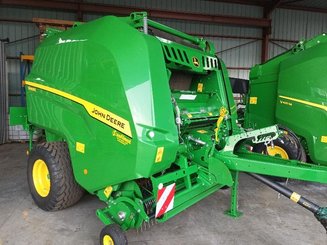 Presse à balles rondes John Deere V461R - 1