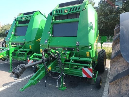 Presse à balles rondes John Deere V461M
