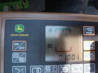 Presse à balles rondes John Deere V461M - 4