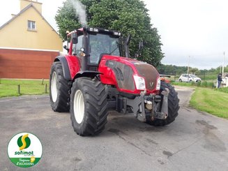 Tracteur agricole Valtra T183 - 1