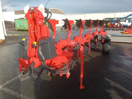 Charrue Kuhn VML6