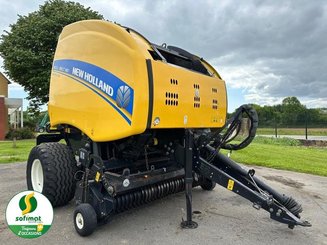 Presse à balles rondes New Holland ROLLBELT180 - 1