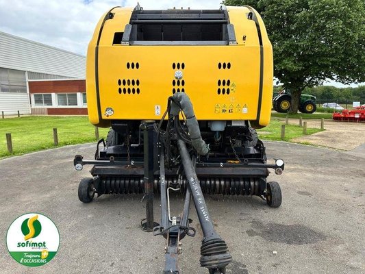 Presse à balles rondes New Holland ROLLBELT180