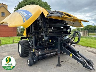 Presse à balles rondes New Holland ROLLBELT180 - 3