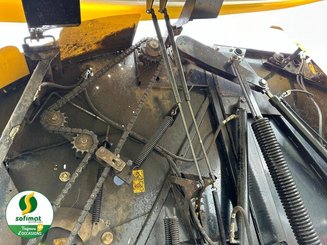 Presse à balles rondes New Holland ROLLBELT180 - 6