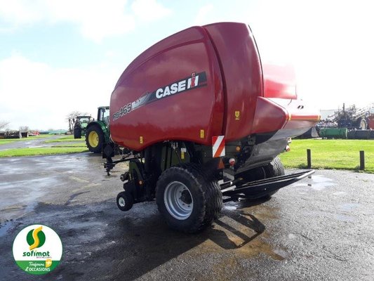 Presse à balles rondes Case IH RB465