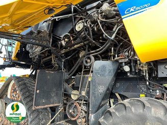 Moissonneuse batteuse New Holland CR9070 - 18