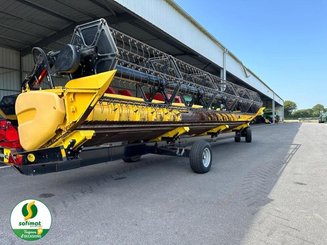 Moissonneuse batteuse New Holland CR9070 - 19