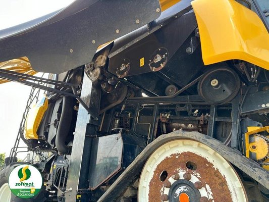 Moissonneuse batteuse New Holland CR9070