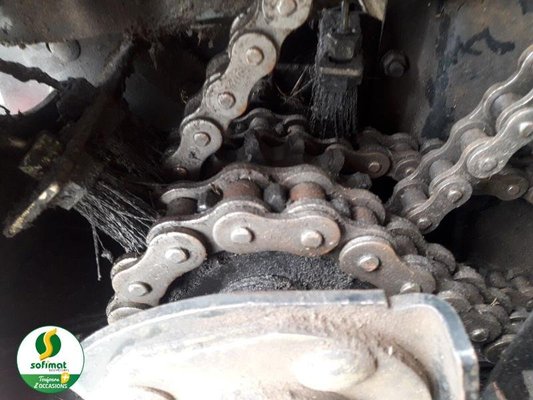 Presse à balles rondes New Holland ROLLBELT180