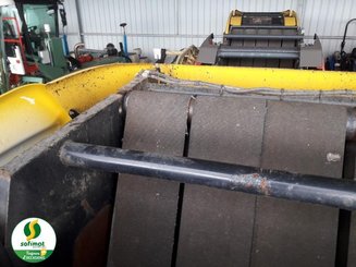 Presse à balles rondes New Holland ROLLBELT180 - 5
