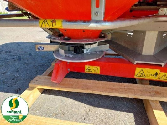Distributeur d'engrais Kuhn AXIS202M EMC