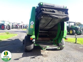 Presse à balles rondes John Deere 990 - 1