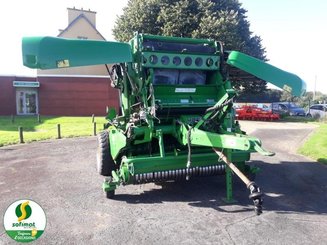 Presse à balles rondes John Deere 990 - 4