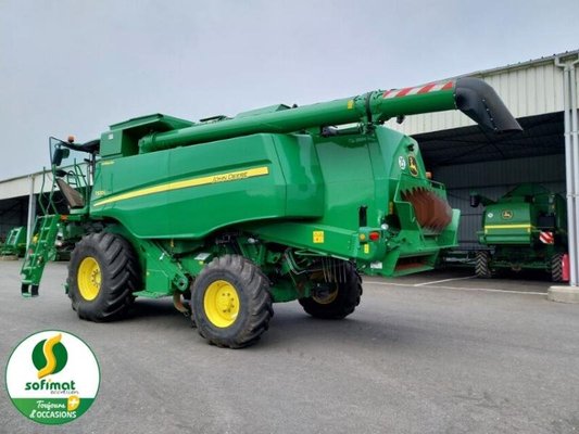 Moissonneuse batteuse John Deere T670