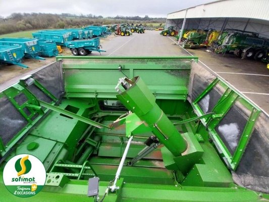 Moissonneuse batteuse John Deere T670