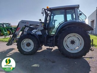 Tracteur agricole Valtra N122 - 1