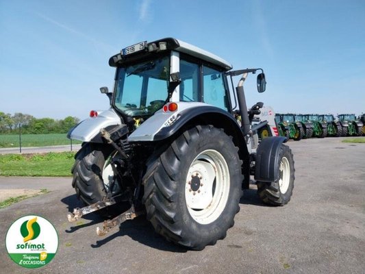 Tracteur agricole Valtra N122
