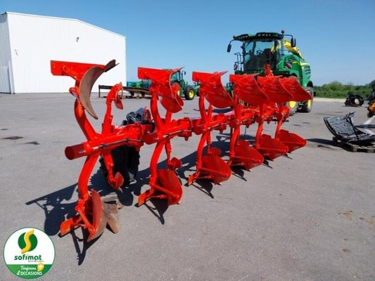 Charrue Kuhn VM183