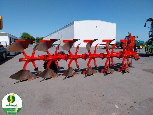 Charrue Kuhn VM183