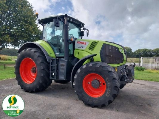 Tracteur agricole Claas AXION830