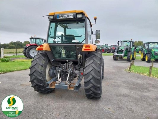 Tracteur agricole Renault ERGOS446