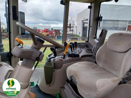 Tracteur agricole John Deere 6130M