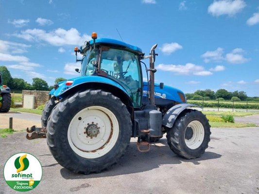 Tracteur agricole New Holland T7235