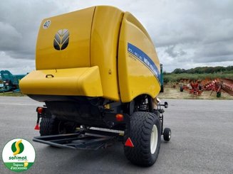 Presse à balles rondes New Holland ROLLBELT180 - 3