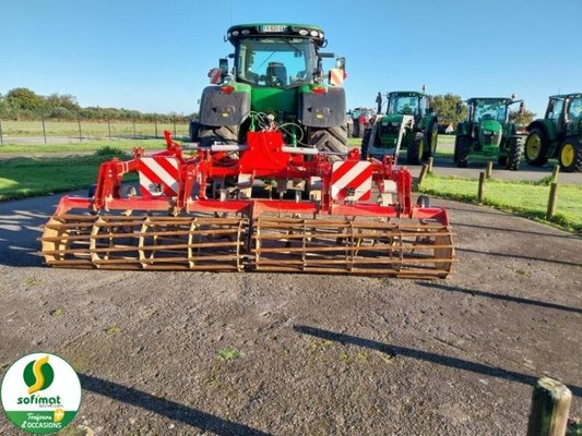 Déchaumeur Kongskilde VIBROFLEX 7400