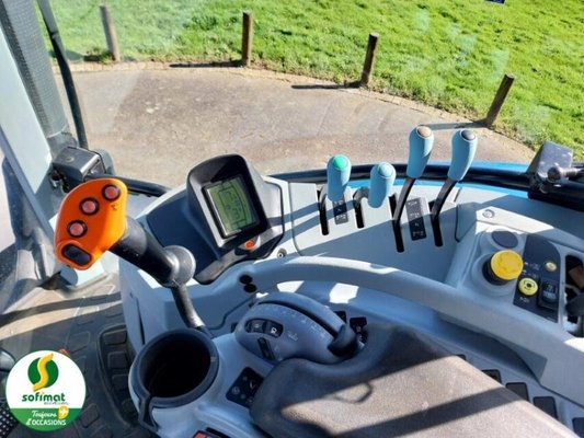 Tracteur agricole New Holland T7 195S