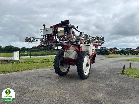 Pulvérisateur porté Kuhn METRIS4100